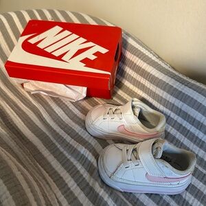 Nike Court Legacy kids shoes